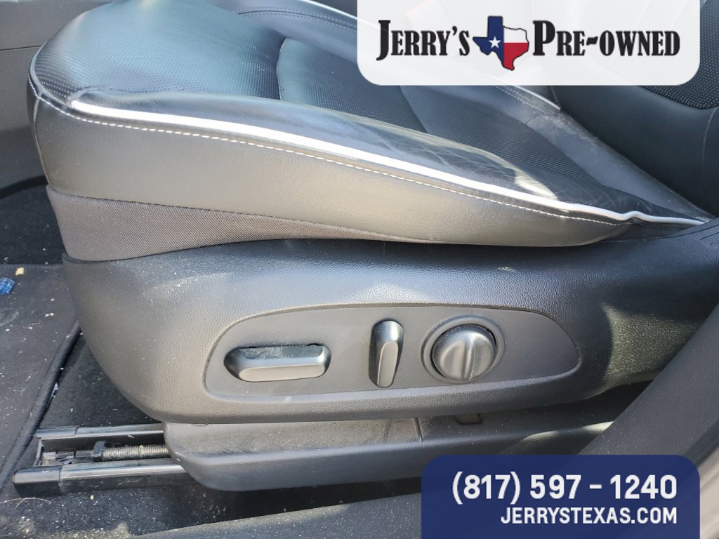 Used 2024 Buick Encore GX Avenir w/ Avenir Convenience Package FWD image 7