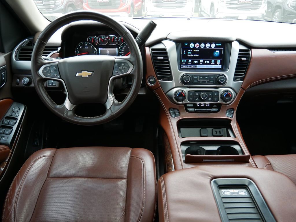 Used 2017 Chevrolet Suburban Premier AWD/4WD image 17