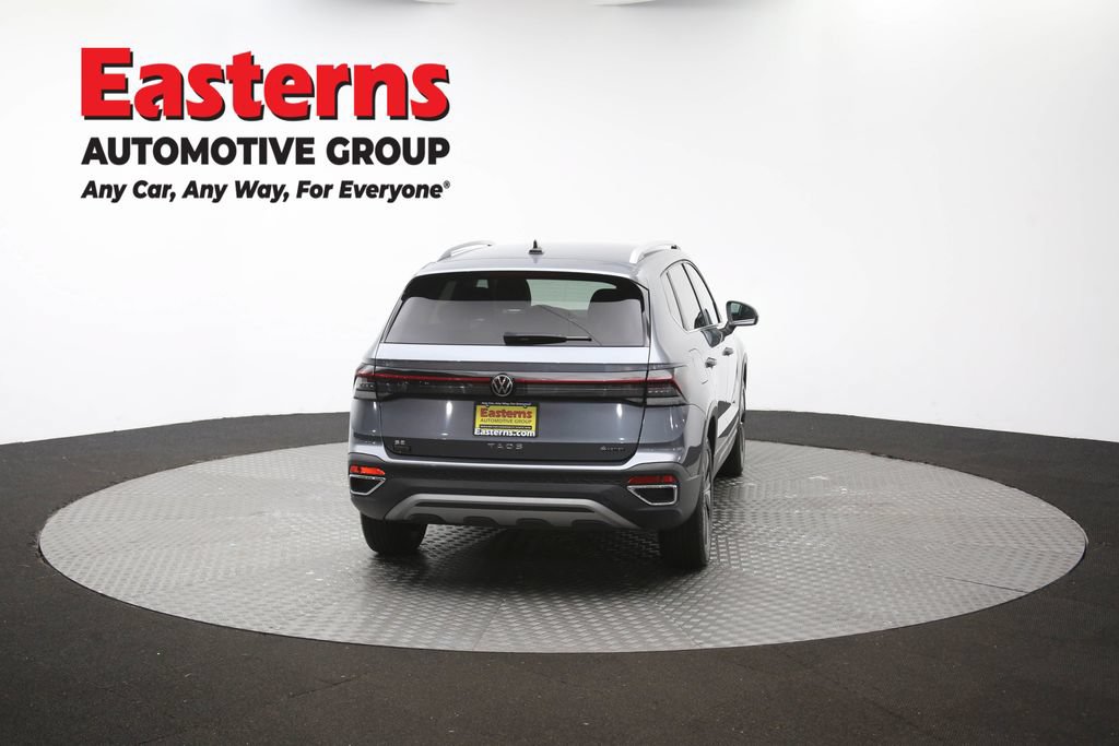 Used 2025 Volkswagen Taos SE AWD/4WD image 36