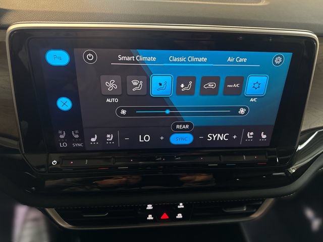 Certified 2025 Volkswagen Atlas SE FWD image 18