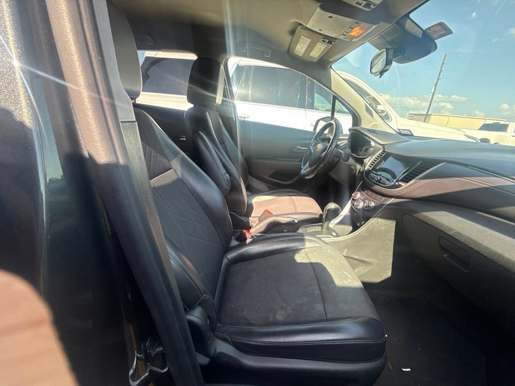 Used 2018 Chevrolet Trax LT w/ LT Convenience Package FWD image 7