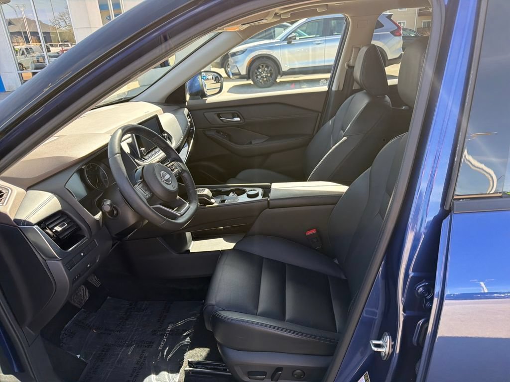 Used 2023 Nissan Rogue SL AWD/4WD image 11