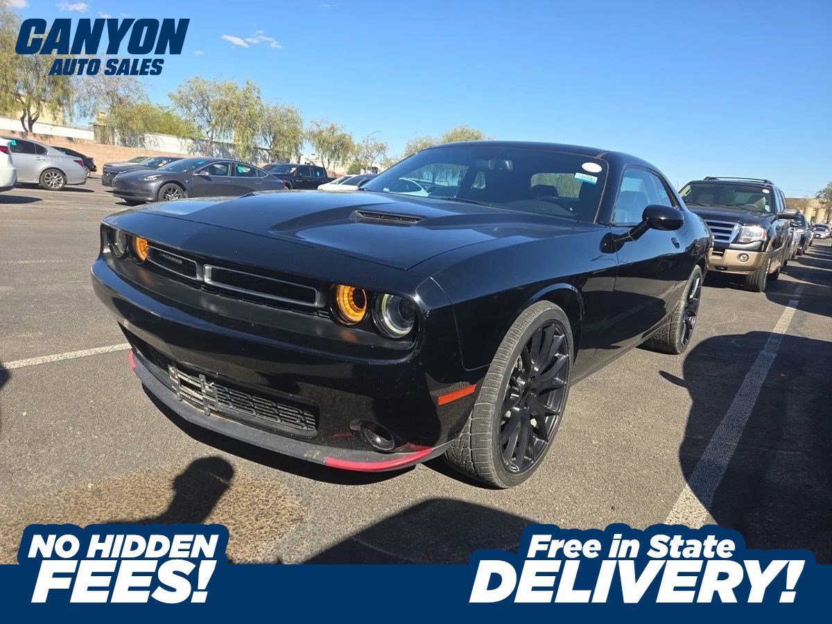 Used 2015 Dodge Challenger SXT