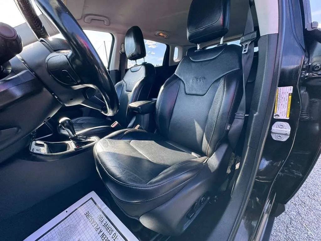 Used 2020 Jeep Compass Limited FWD image 11