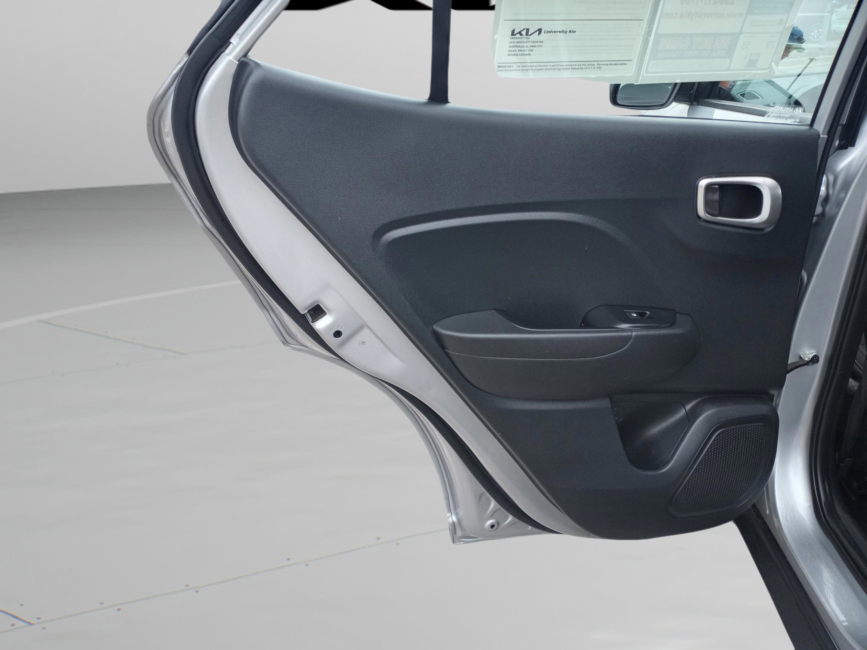 Used 2022 Hyundai Venue SEL w/ Cargo Package image 28