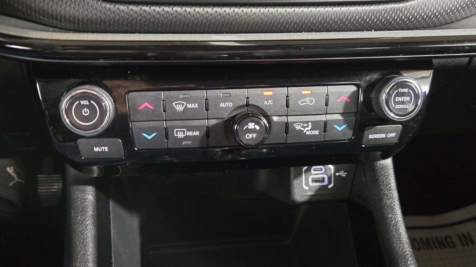 Used 2024 Jeep Compass Trailhawk image 15