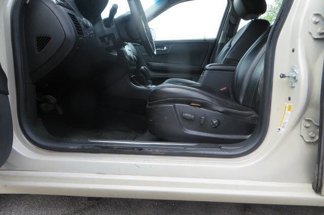 Used 2010 Cadillac DTS Luxury FWD image 11