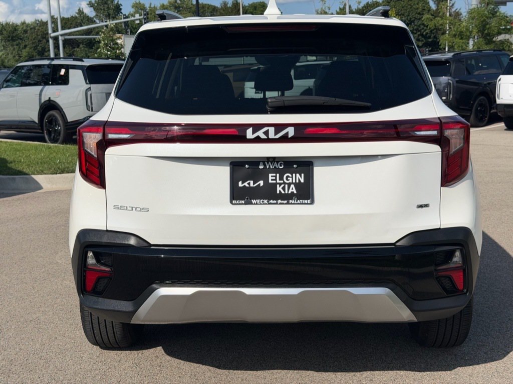 Used 2024 Kia Seltos S AWD/4WD image 4