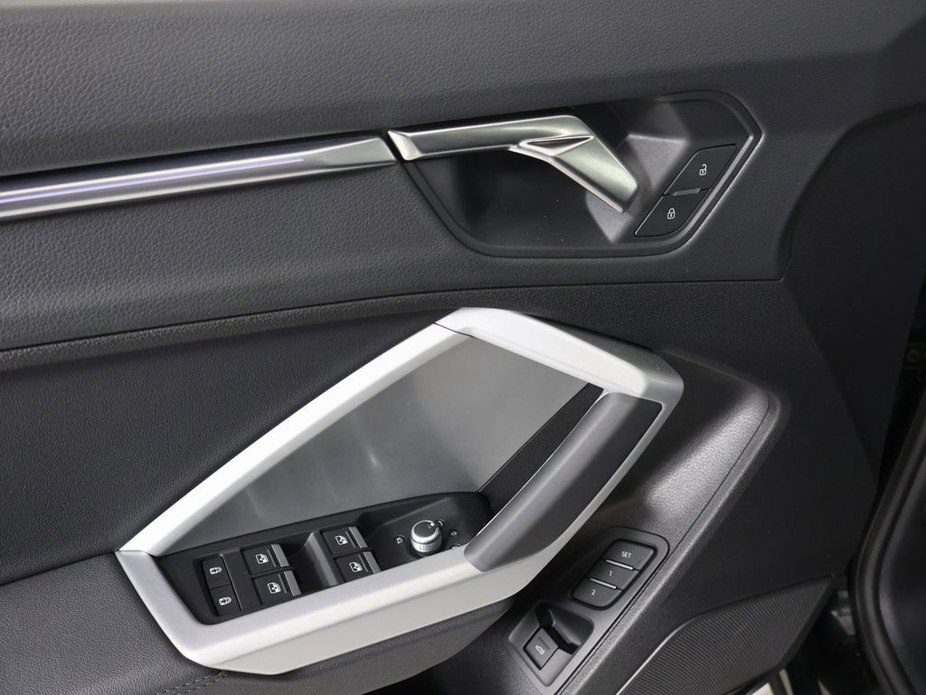 Used 2025 Audi Q3 2.0T Premium Plus w/ Premium Plus Package image 21