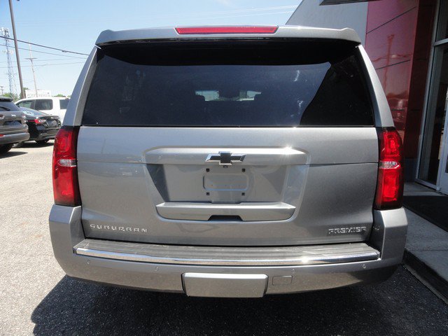 Used 2020 Chevrolet Suburban Premier w/ Premier 6.2L Value Package AWD/4WD image 6
