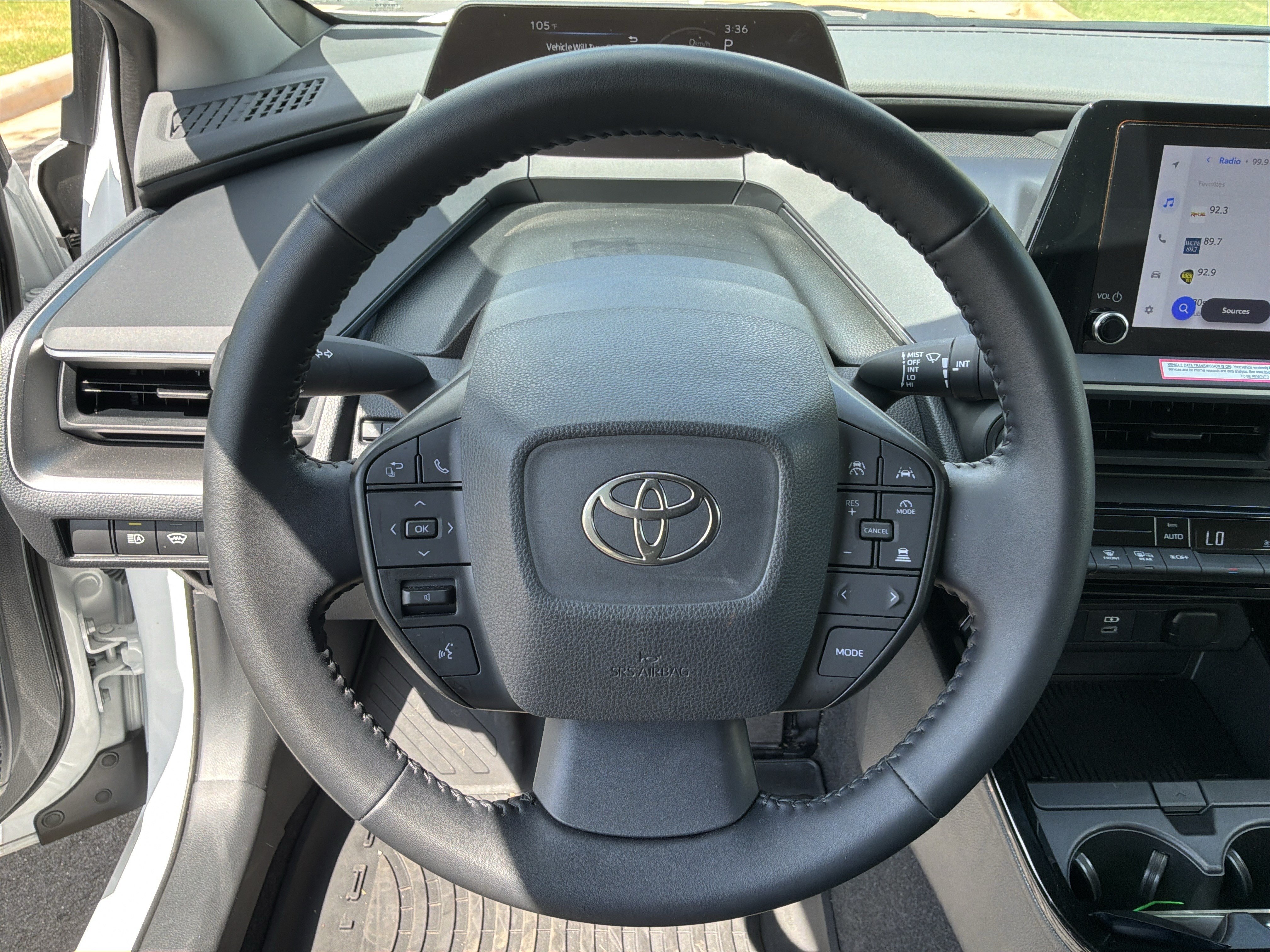 Used 2024 Toyota Prius LE FWD image 18