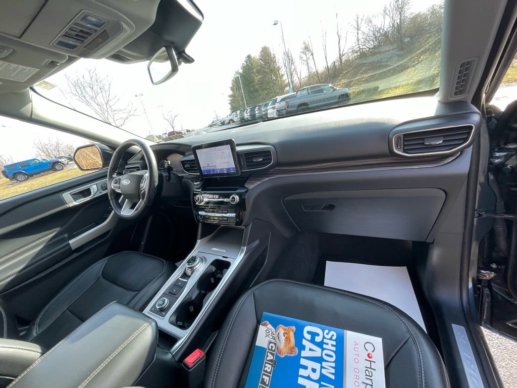 Used 2022 Ford Explorer Limited w/ Equipment Group 301A image 10