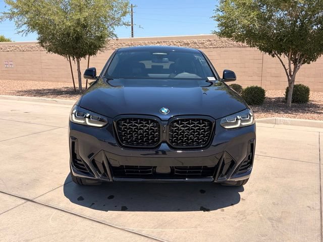 Used 2025 BMW X4 xDrive30i w/ Premium Package AWD/4WD image 3