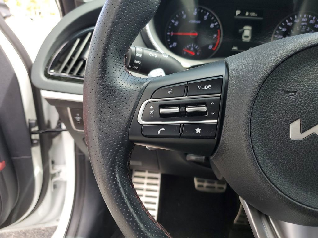 Used 2022 Kia Stinger GT-Line w/ Sun & Sound Package image 21