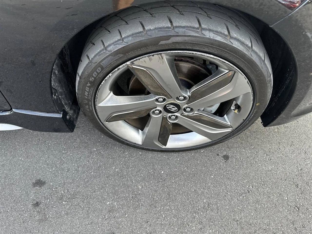 Used 2014 Hyundai Veloster Turbo image 13