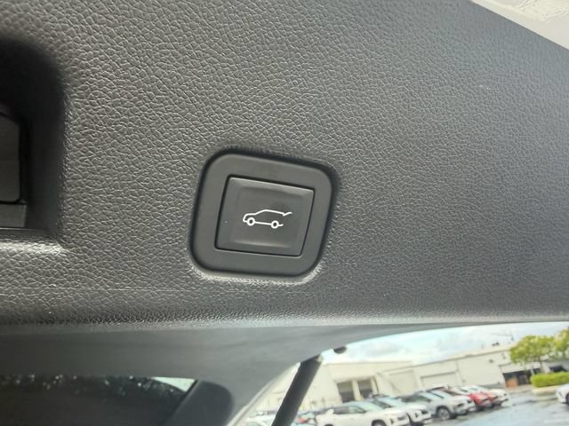 Used 2024 Chevrolet Traverse LT w/ Enhanced Driving Package FWD image 13