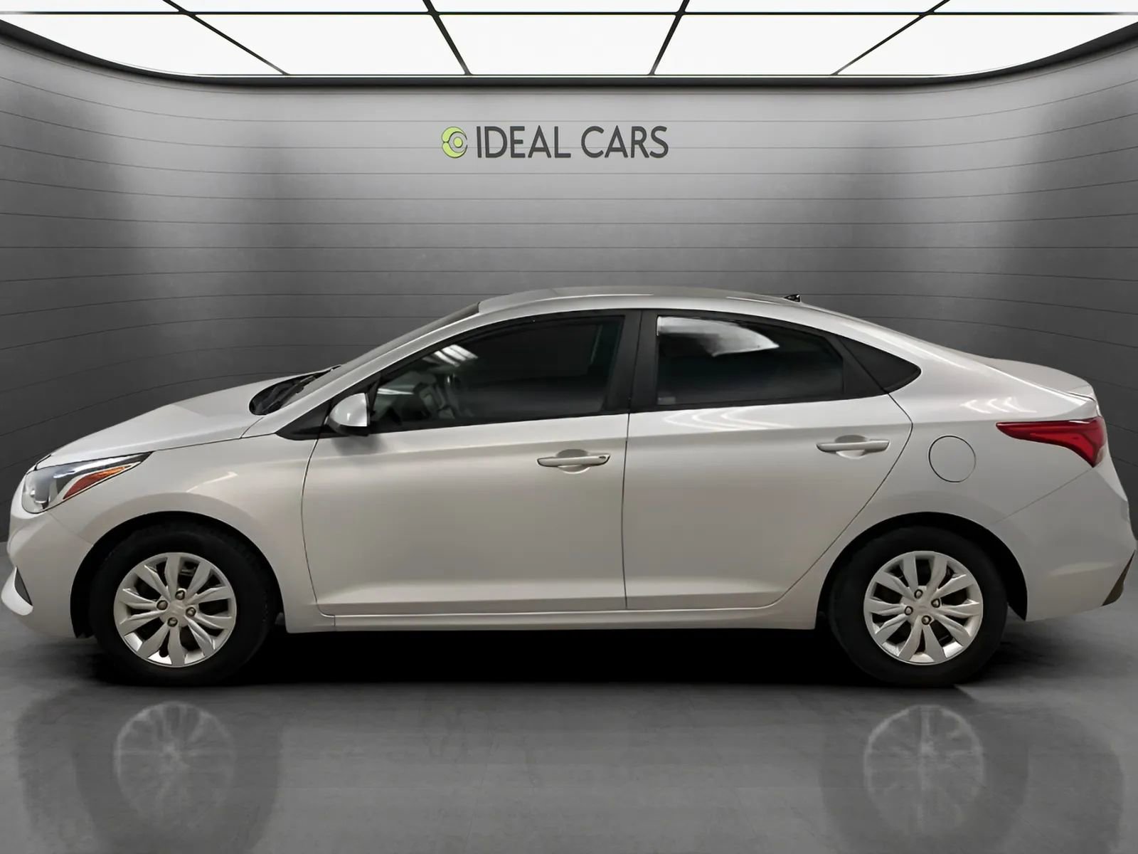 Used 2020 Hyundai Accent SE FWD image 8