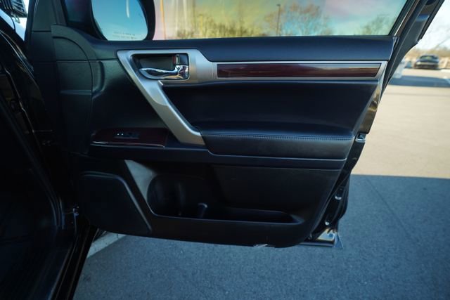 Used 2018 Lexus GX 460 Premium w/ Premium Package image 23