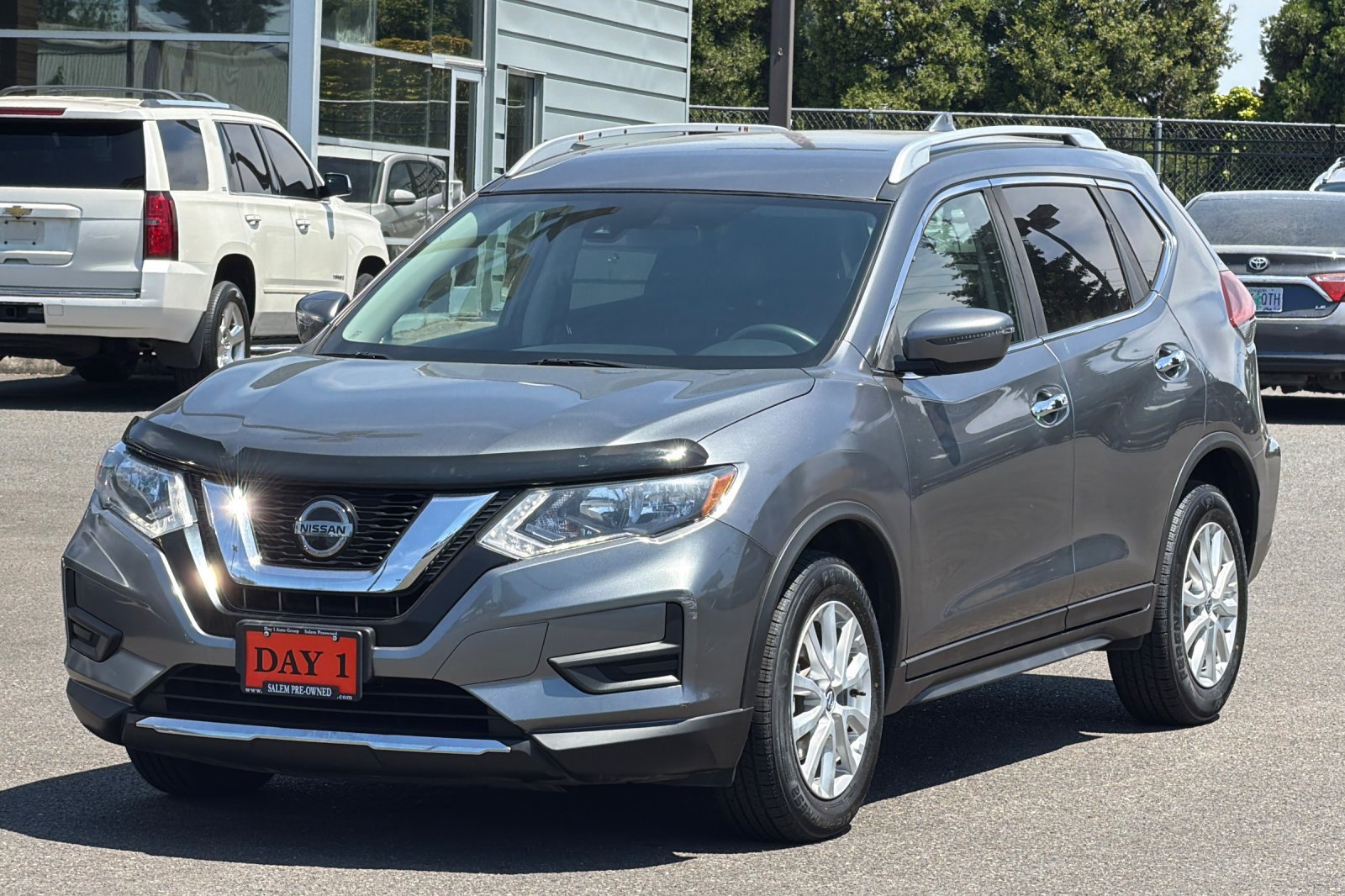 Used 2020 Nissan Rogue SV FWD image 10