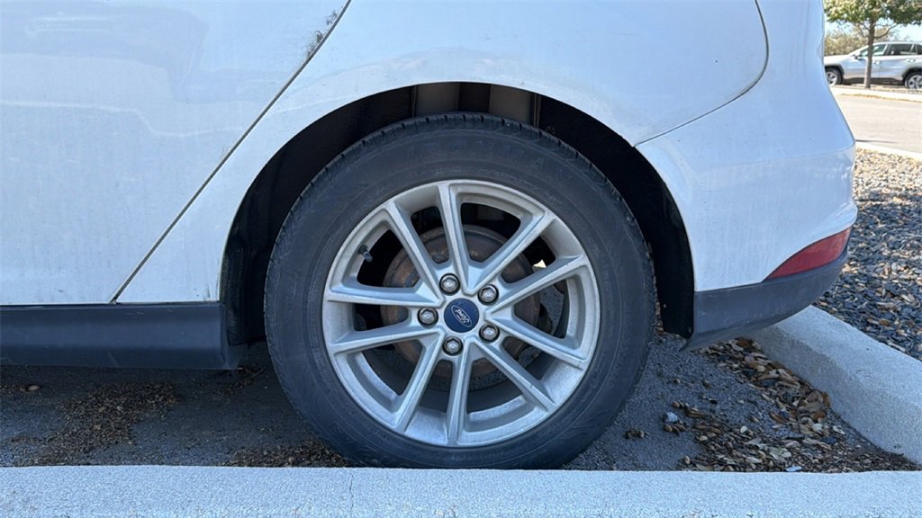 Used 2015 Ford Focus SE image 9