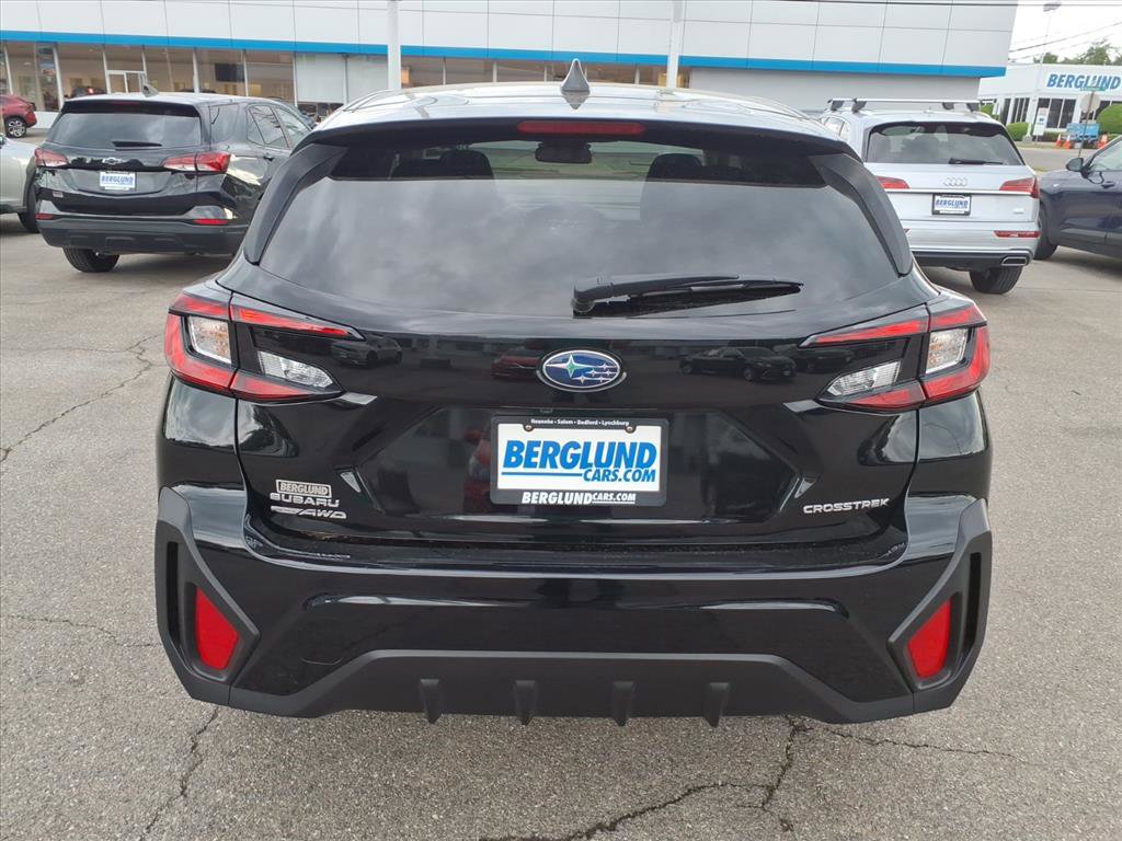Used 2024 Subaru Crosstrek 2.0i AWD/4WD image 5