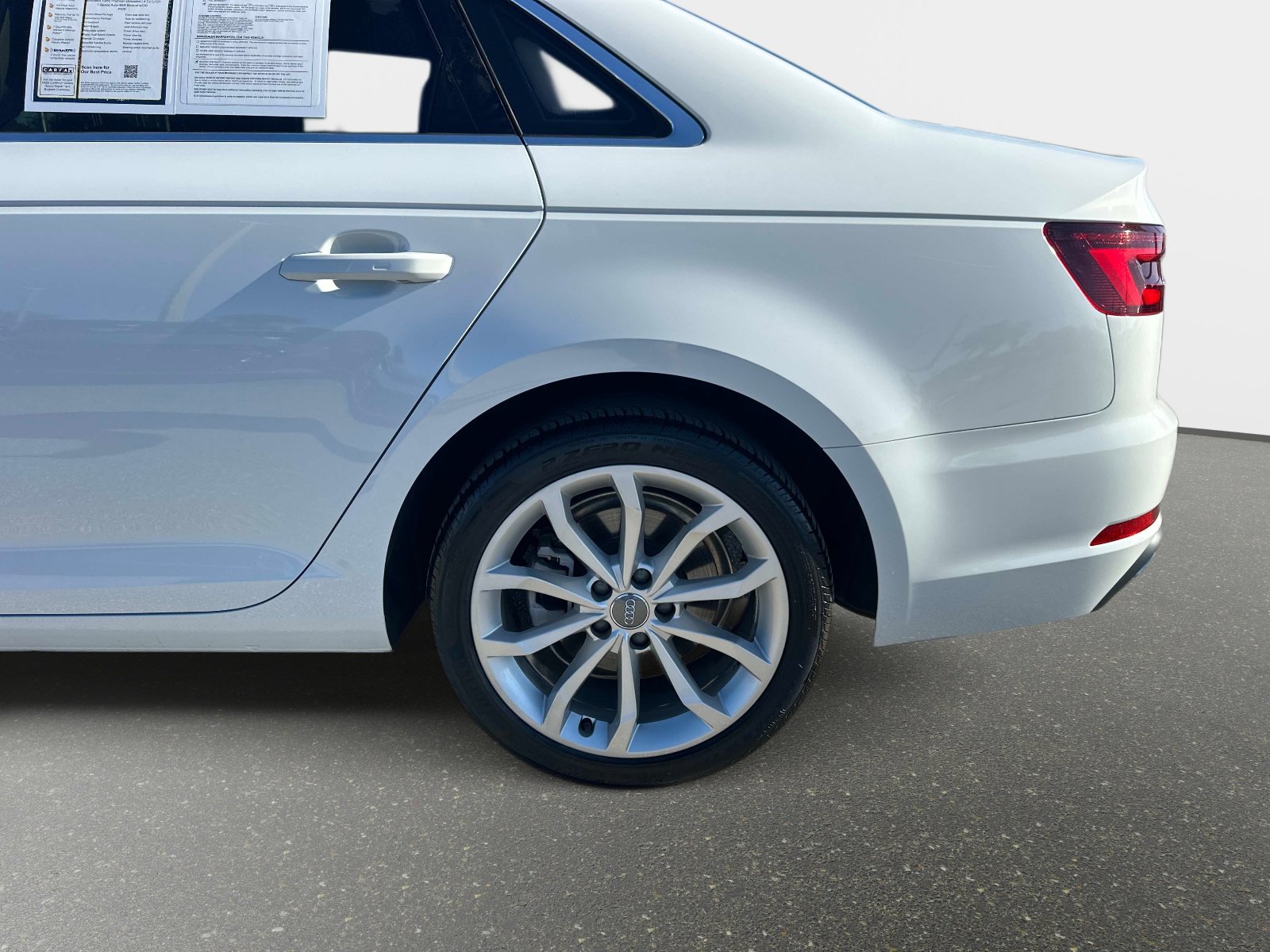 Used 2019 Audi A4 2.0T Premium w/ Convenience Package image 11