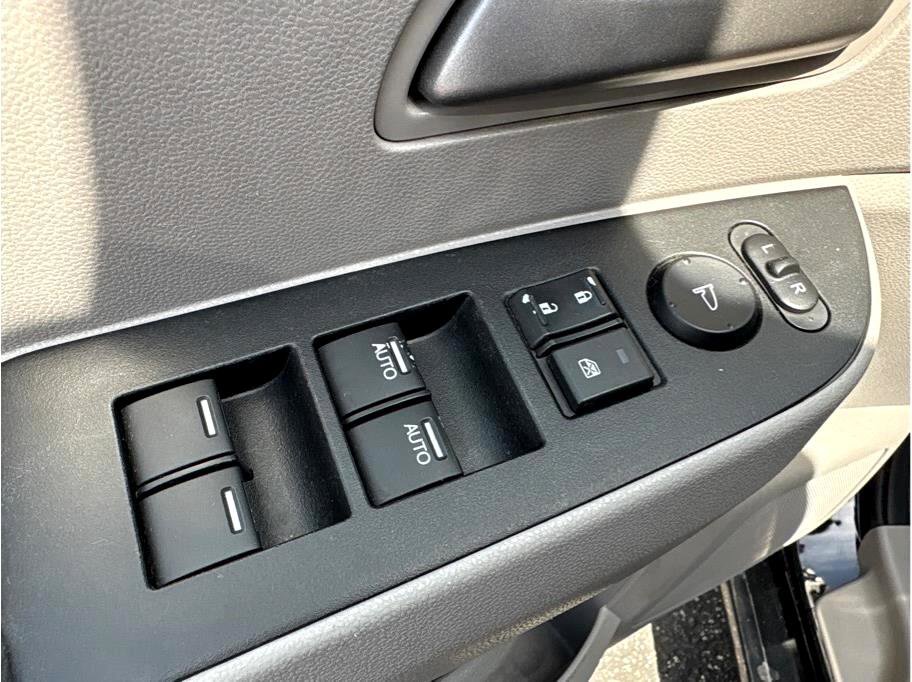 Used 2013 Honda Odyssey Touring image 11