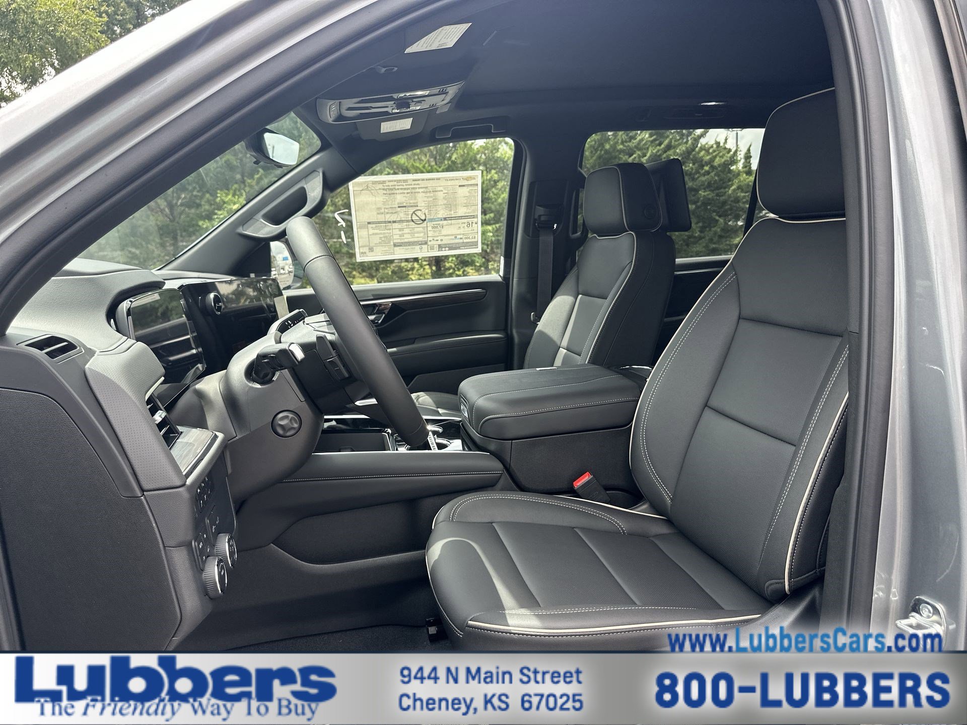 New 2025 Chevrolet Suburban Premier image 11