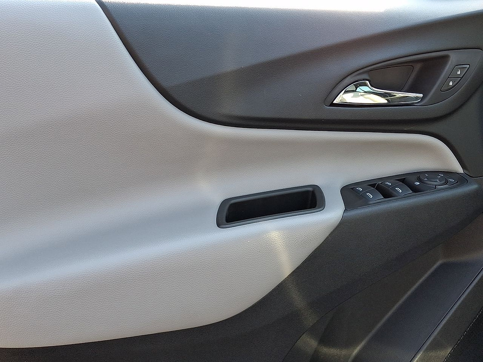 Certified 2024 Chevrolet Equinox LS FWD image 16