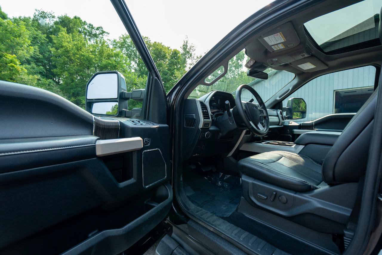 Used 2020 Ford F350 Lariat w/ Lariat Ultimate Package AWD/4WD image 11