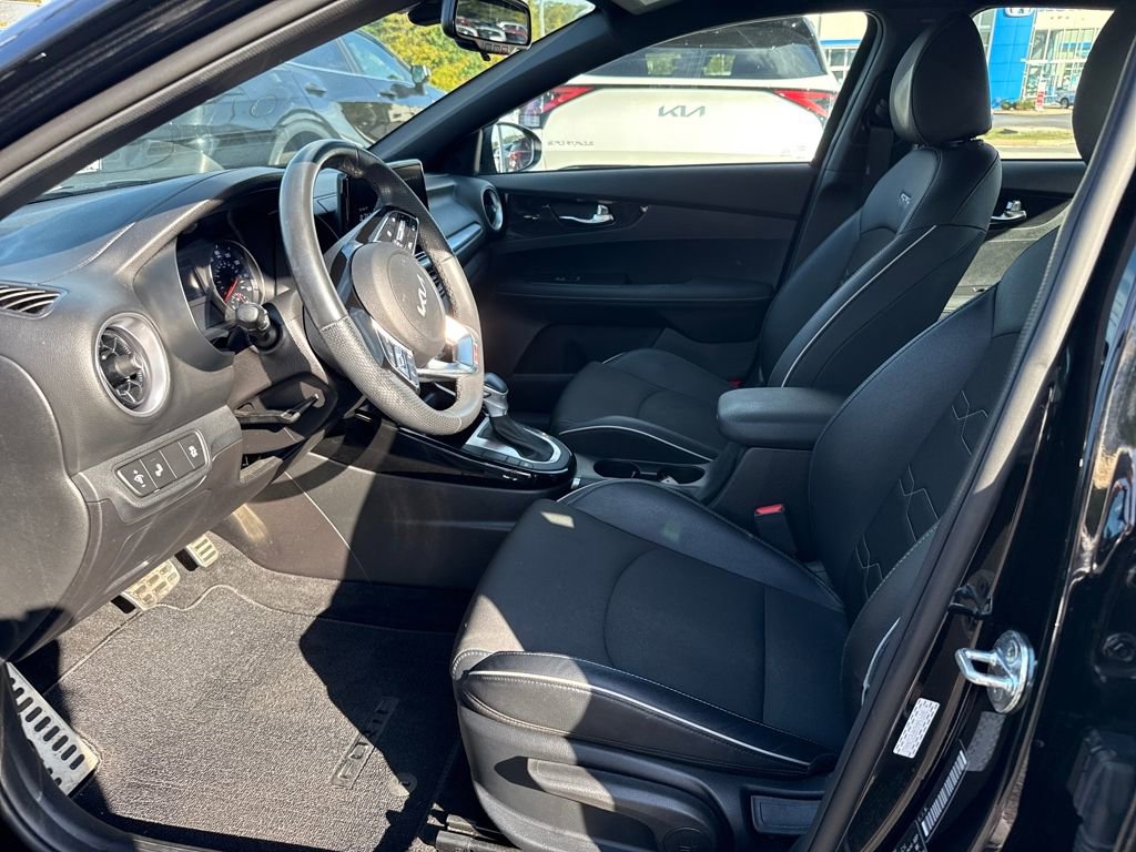Certified 2023 Kia Forte GT-Line image 12