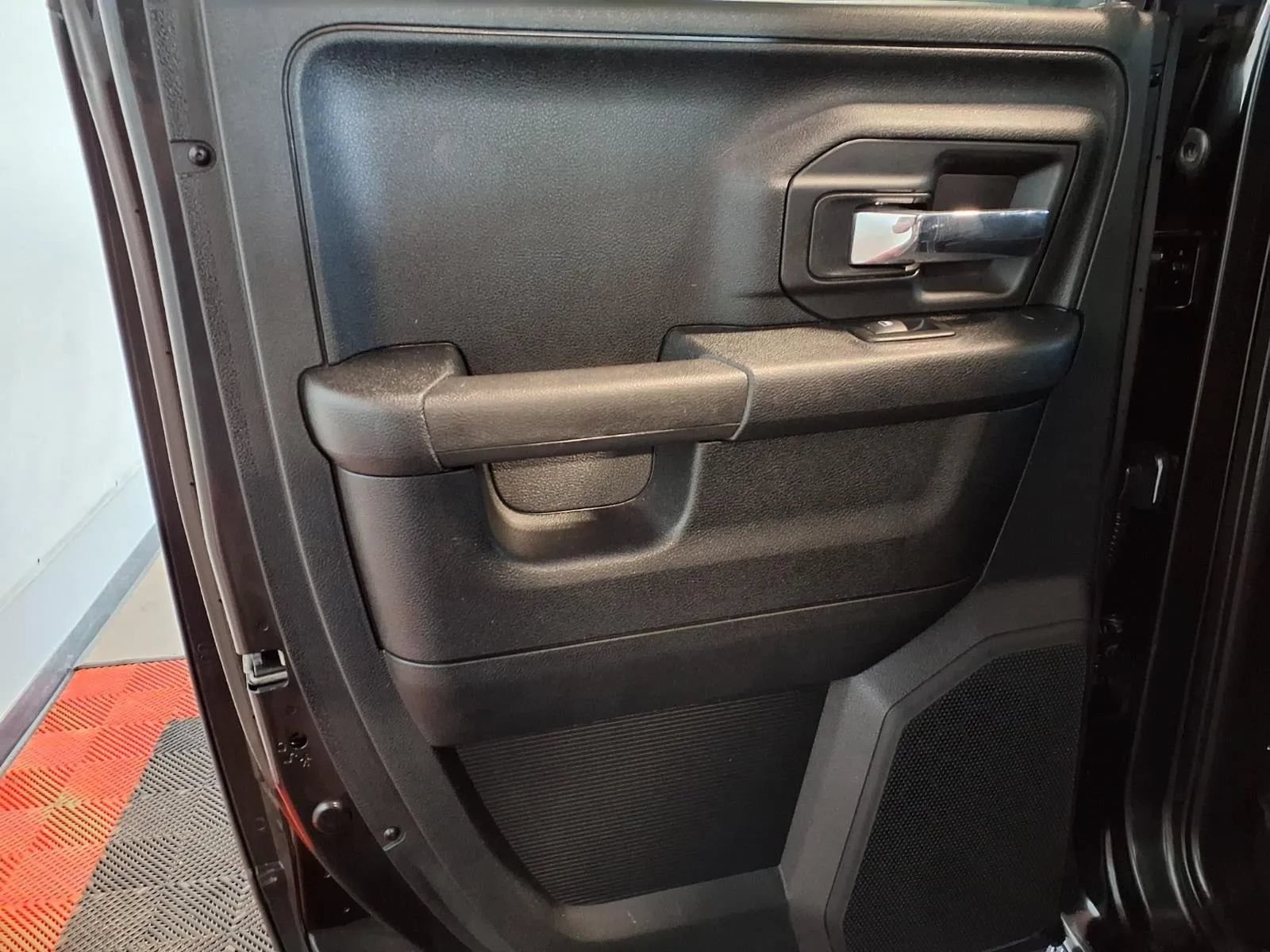 Used 2017 RAM 1500 Sport w/ Black Ram 1500 Sport Group AWD/4WD image 15