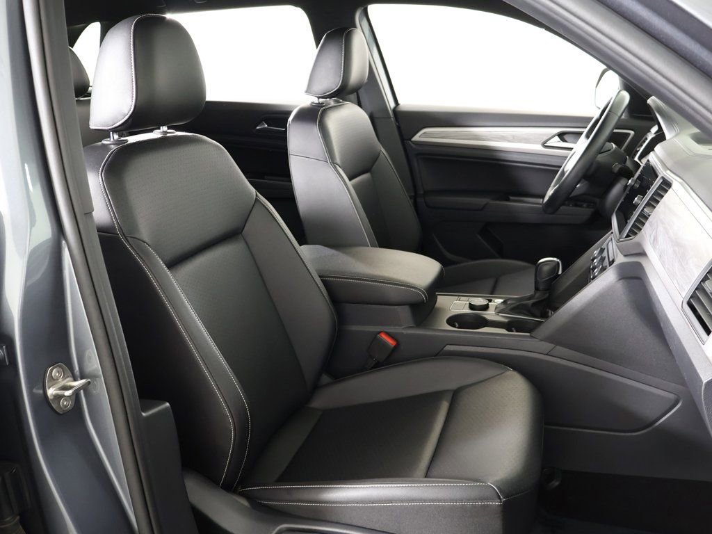 Used 2020 Volkswagen Atlas Cross Sport SE image 29