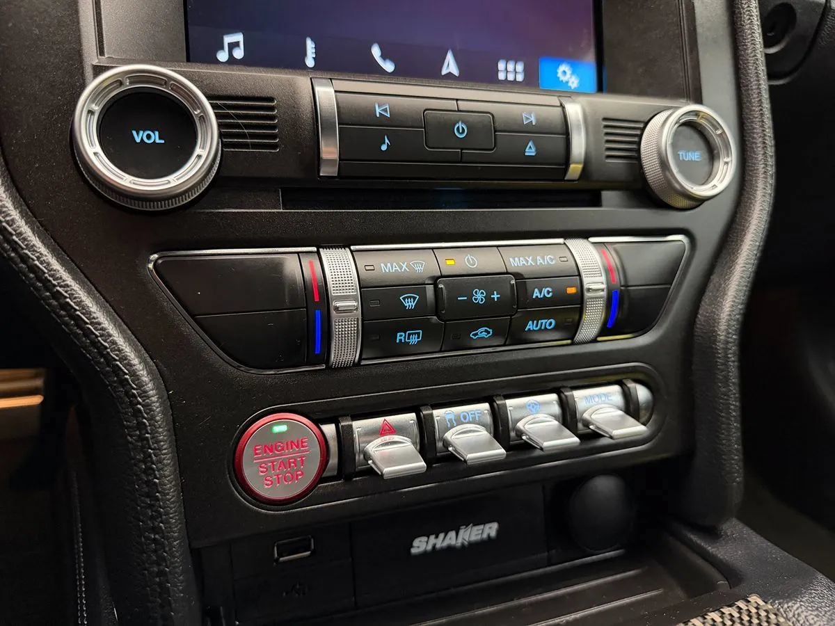 Used 2018 Ford Mustang GT Premium w/ GT Performance Package RWD image 31