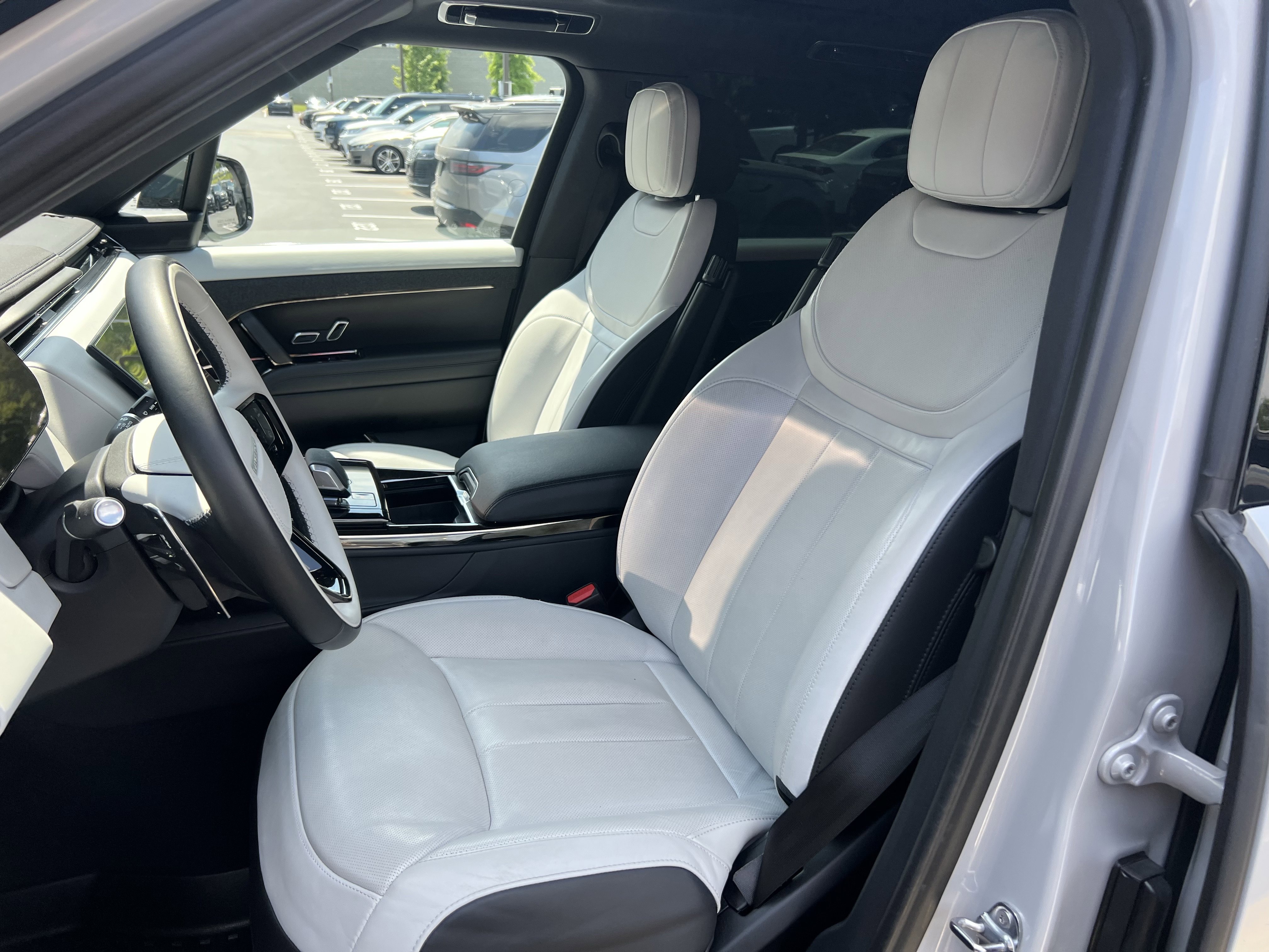 Certified 2024 Land Rover Range Rover Sport Dynamic SE AWD/4WD image 15