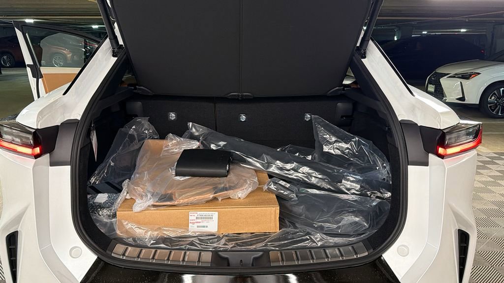 New 2026 Lexus RZ 450e AWD image 8