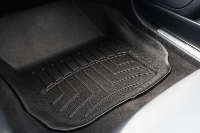 Used 2020 Lincoln MKZ image 30