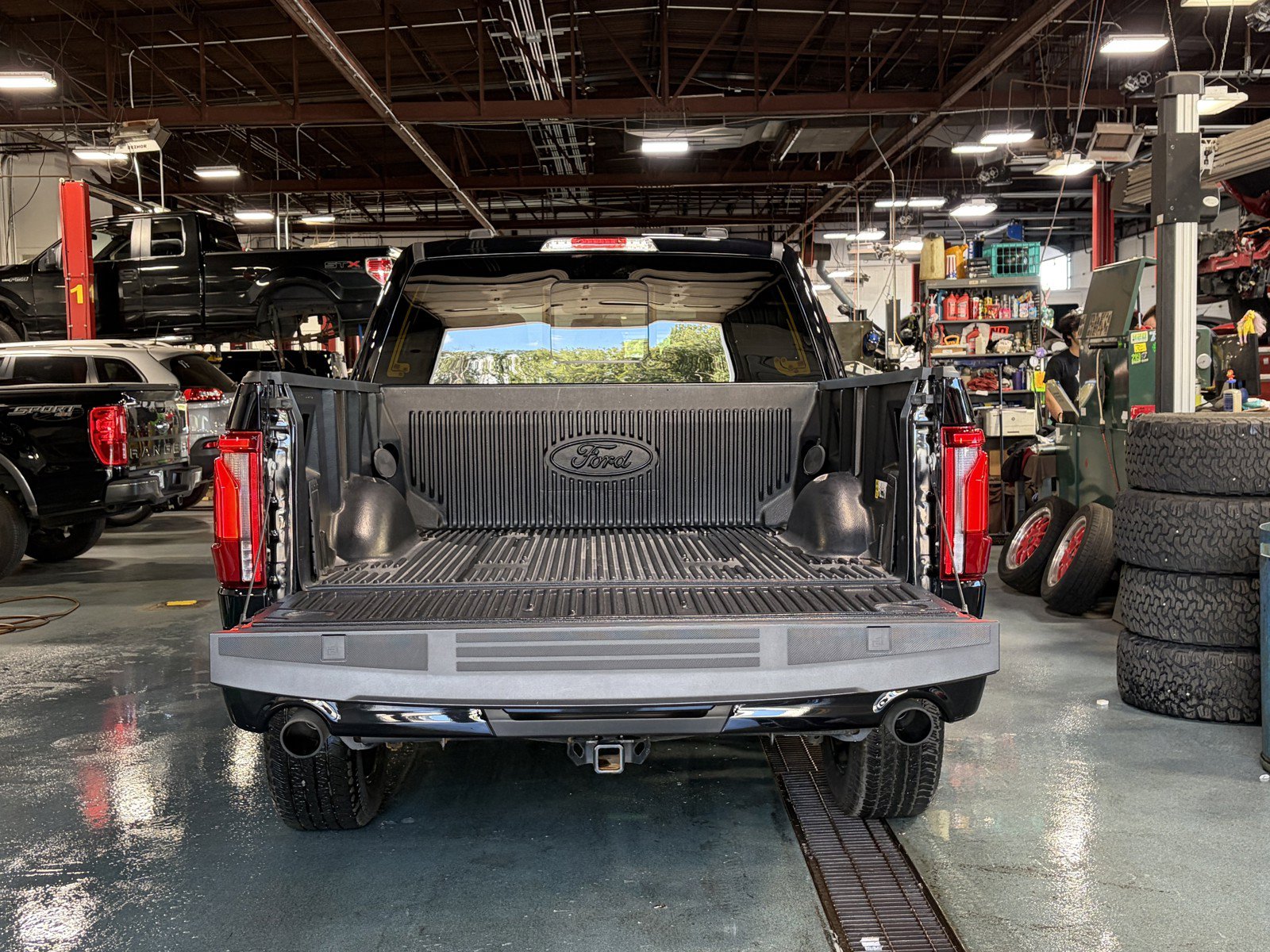 Used 2024 Ford F150 Lariat w/ Equipment Group 502A High AWD/4WD image 29