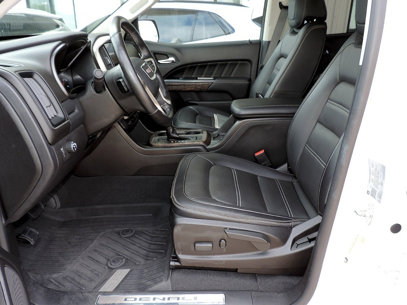 Certified 2021 GMC Canyon Denali RWD image 13