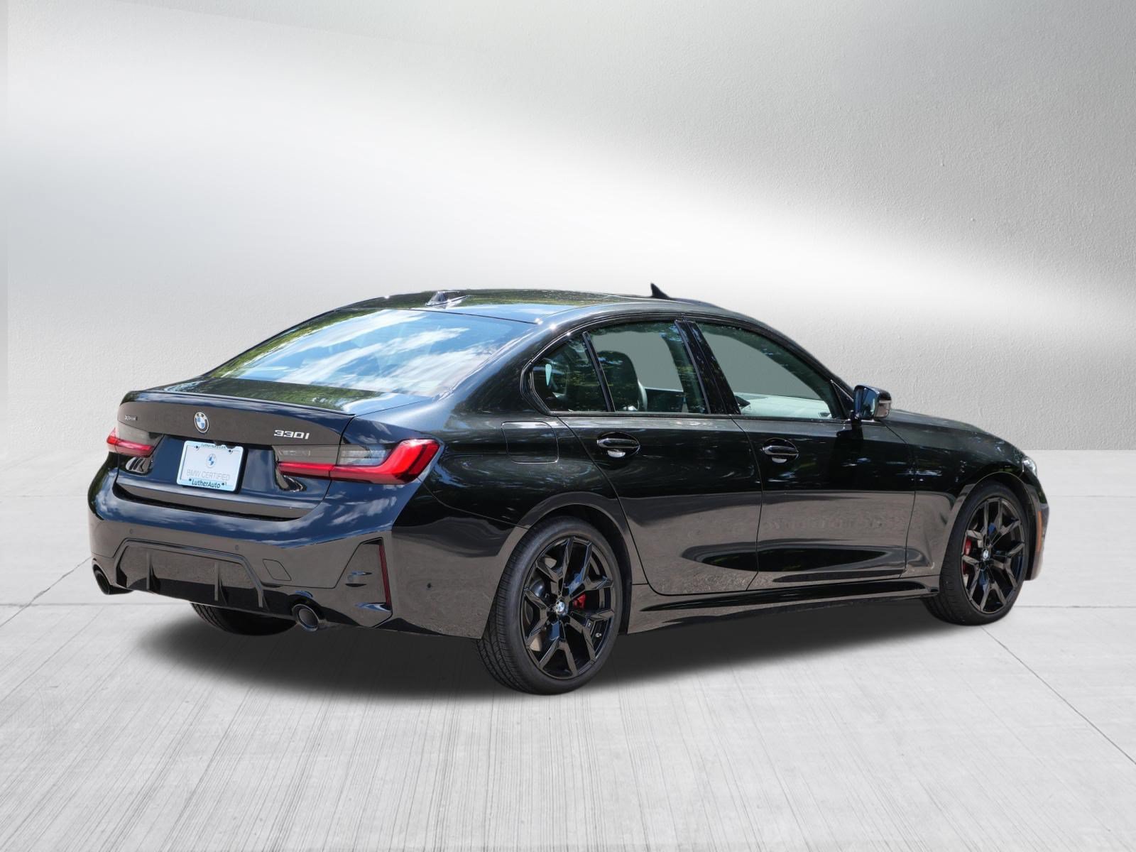Certified 2026 BMW 330i xDrive Sedan w/ M Sport Package AWD/4WD image 7