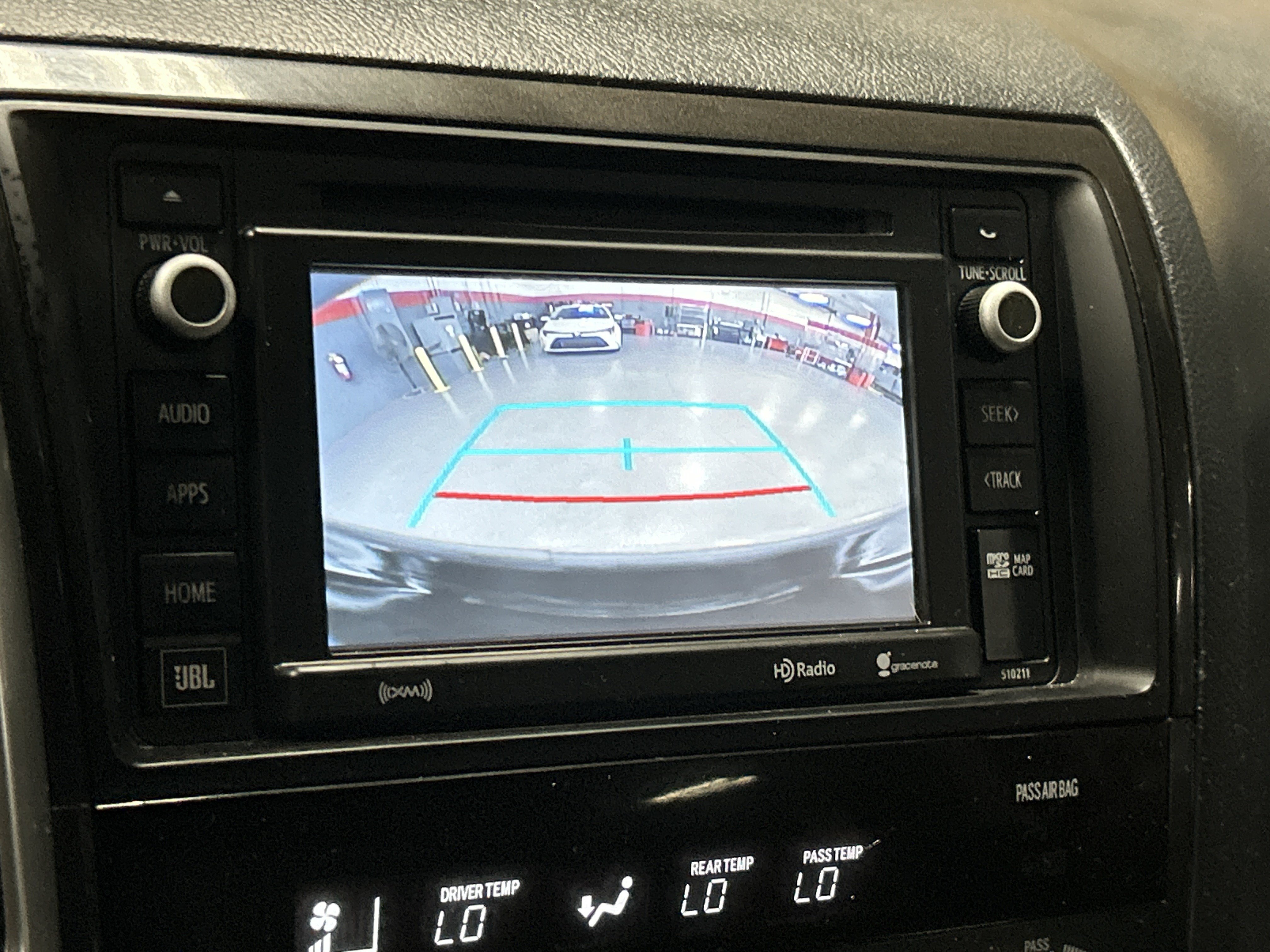 Used 2018 Toyota Sequoia Limited w/ Safety & Convenience Package AWD/4WD image 24