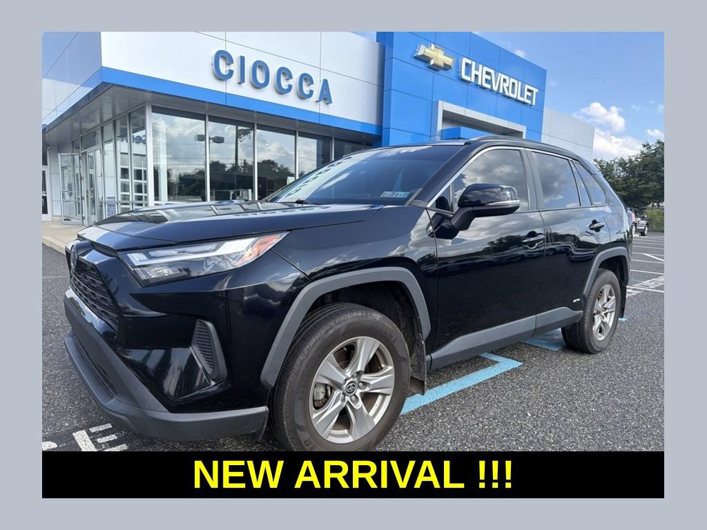 Used 2022 Toyota RAV4 XLE w/ Convenience Package