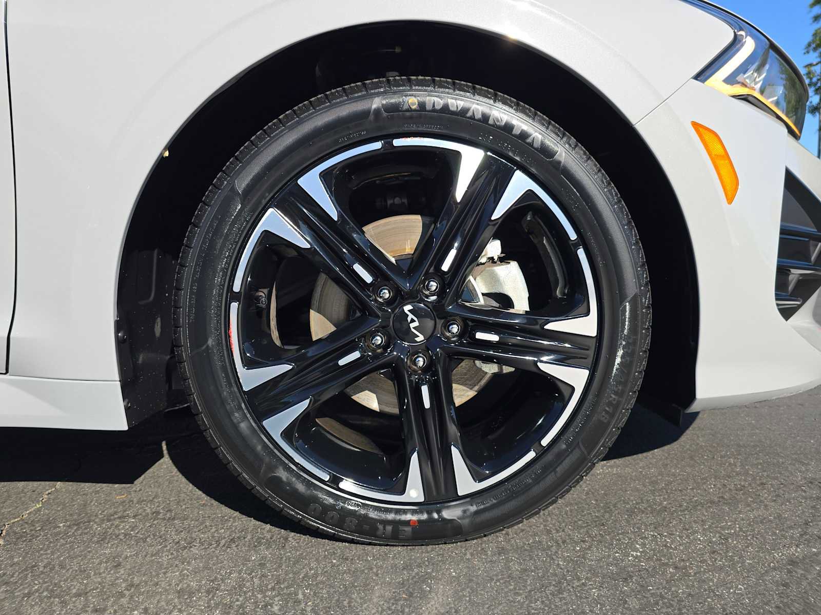 Used 2024 Kia K5 GT-Line w/ GT-Line Premium Package image 9