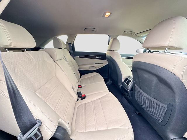 Used 2020 Kia Sorento S image 29