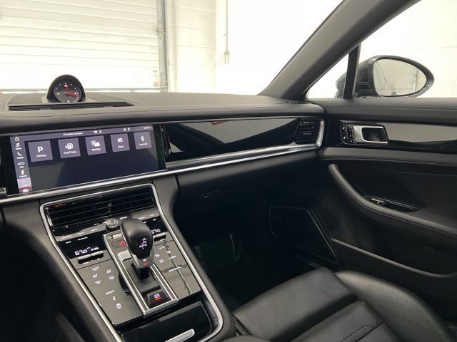 Used 2019 Porsche Panamera image 35