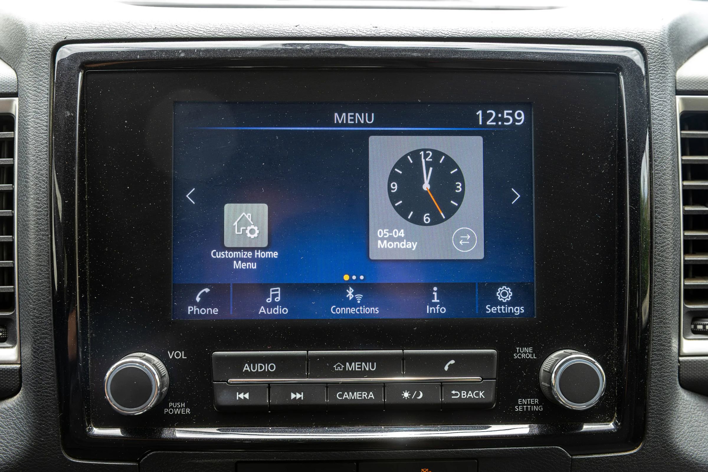 Used 2022 Nissan Frontier SV RWD image 16