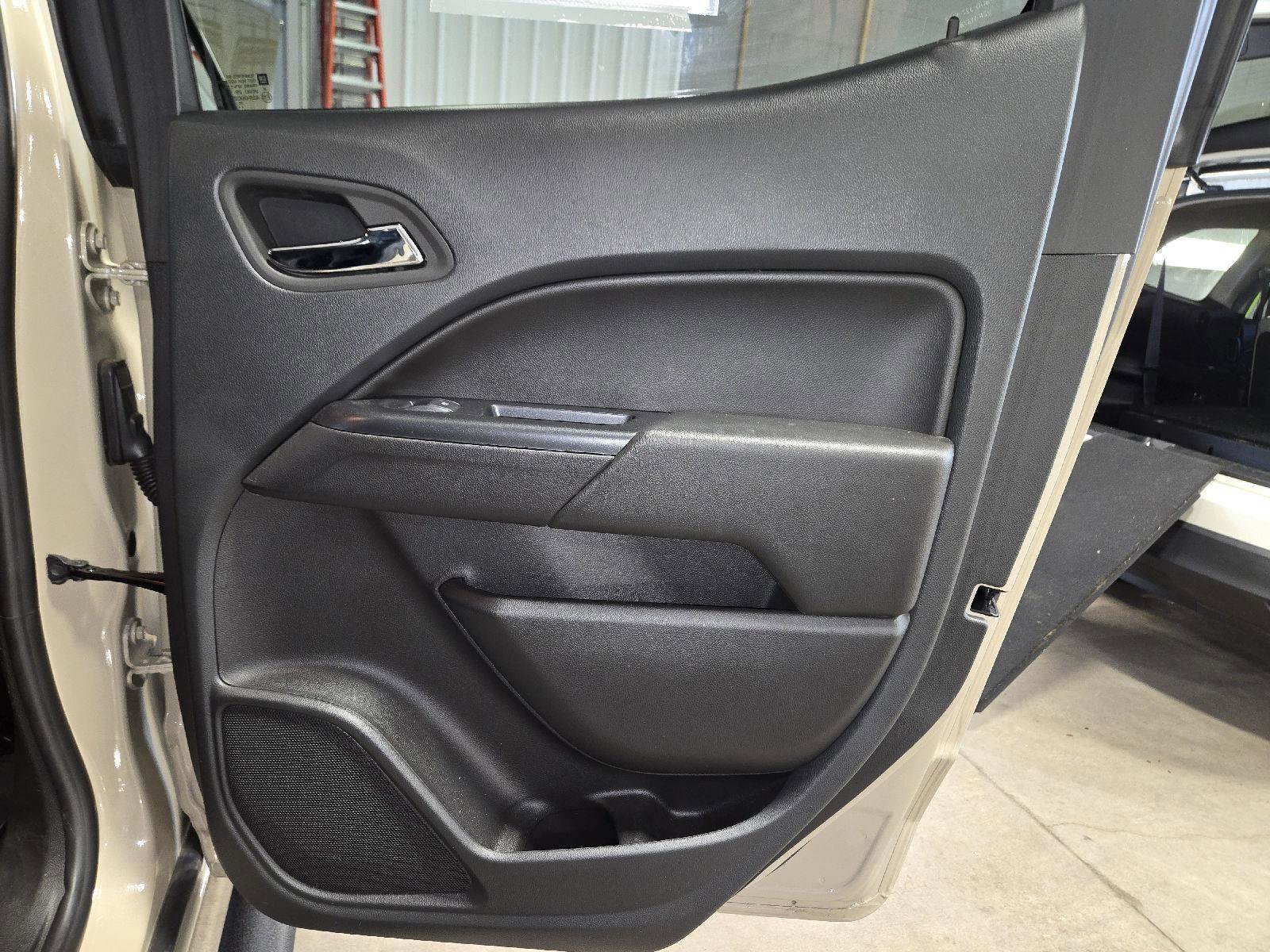 Used 2022 Chevrolet Colorado ZR2 AWD/4WD image 35