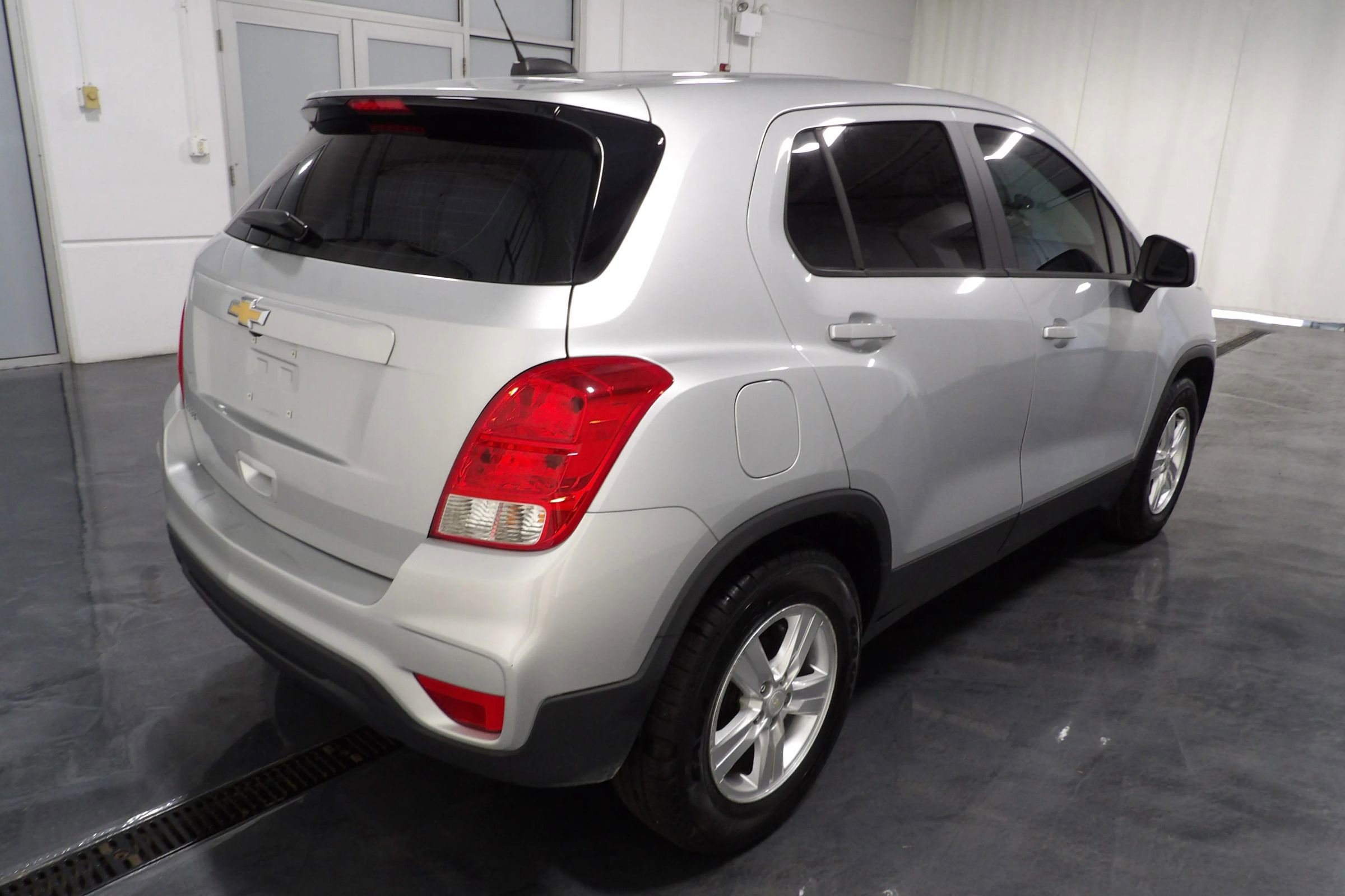Used 2018 Chevrolet Trax LS image 4