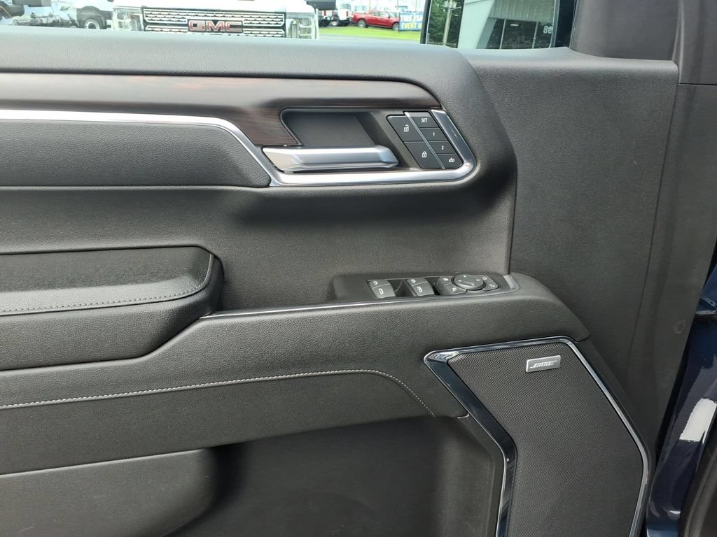 Used 2023 GMC Sierra 1500 SLT w/ SLT Premium Plus Package AWD/4WD image 19