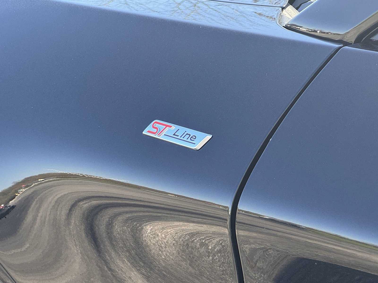 New 2026 Ford Explorer ST-Line w/ ST-Line Street Pack AWD/4WD image 9